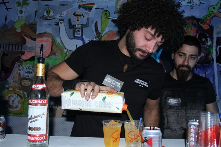 Online Collaborative Party